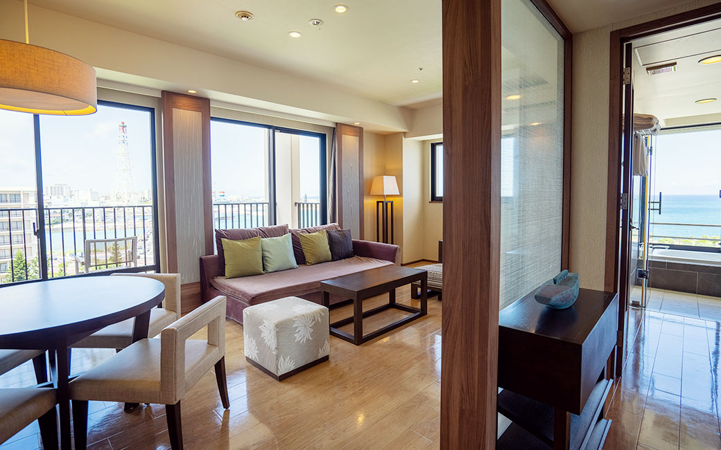 2 BEDROOM CORNER SUITE