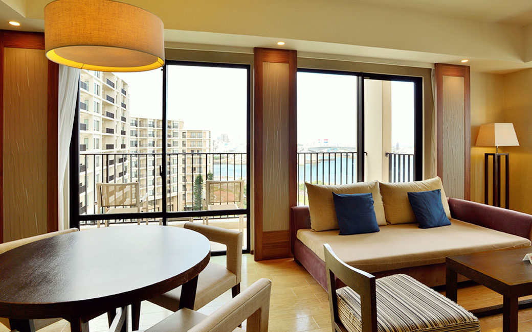 2 BEDROOM CORNER SUITE