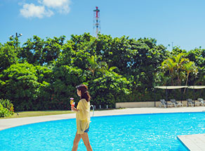 写真：ガーデンプール